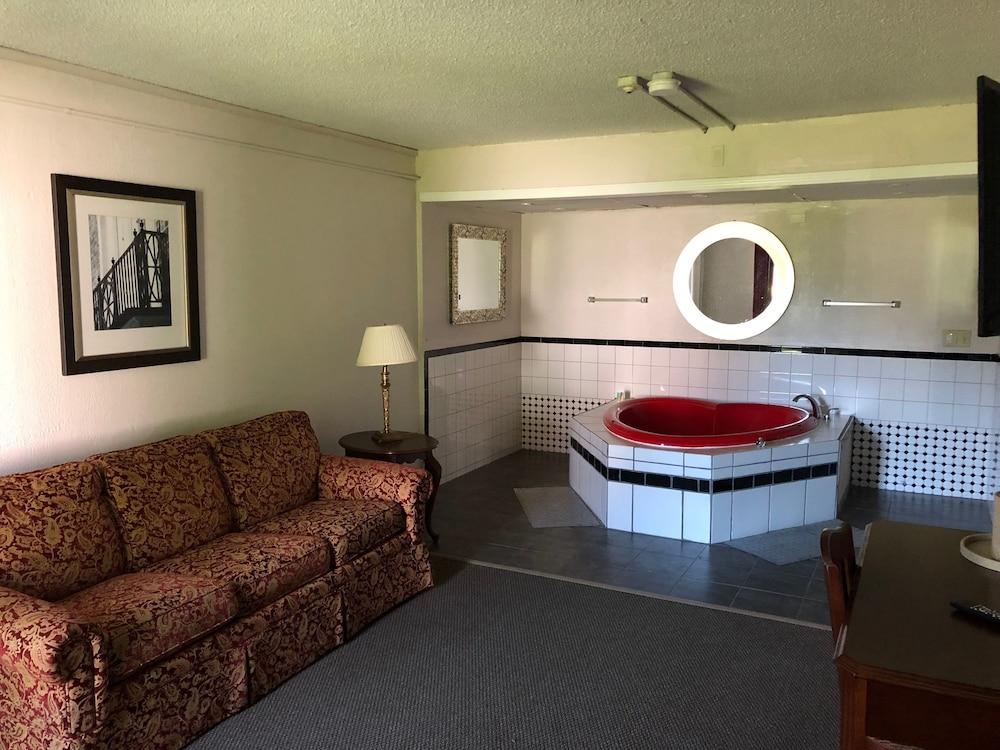 Whalers Inn And Suites New Bedford Εξωτερικό φωτογραφία